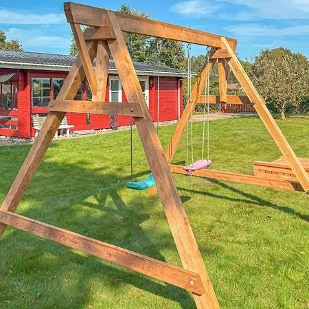 3 Bedroom Beautiful In Holiday home *