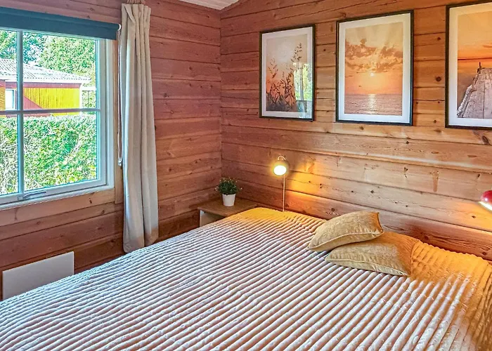 3 Bedroom Beautiful In Holiday home