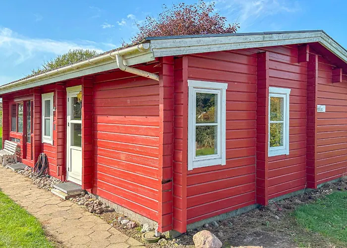 3 Bedroom Beautiful In Holiday home