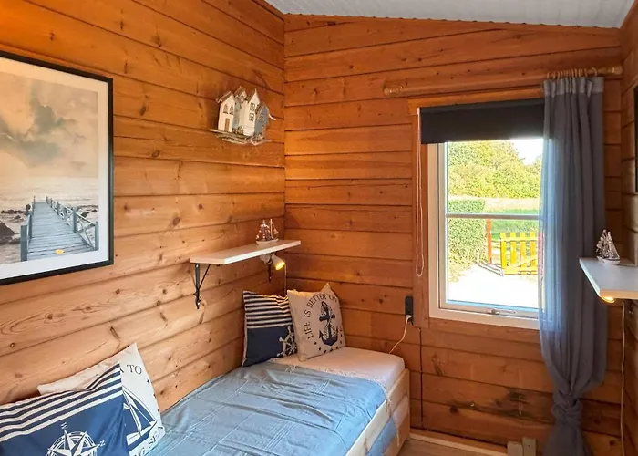 3 Bedroom Beautiful In Holiday home